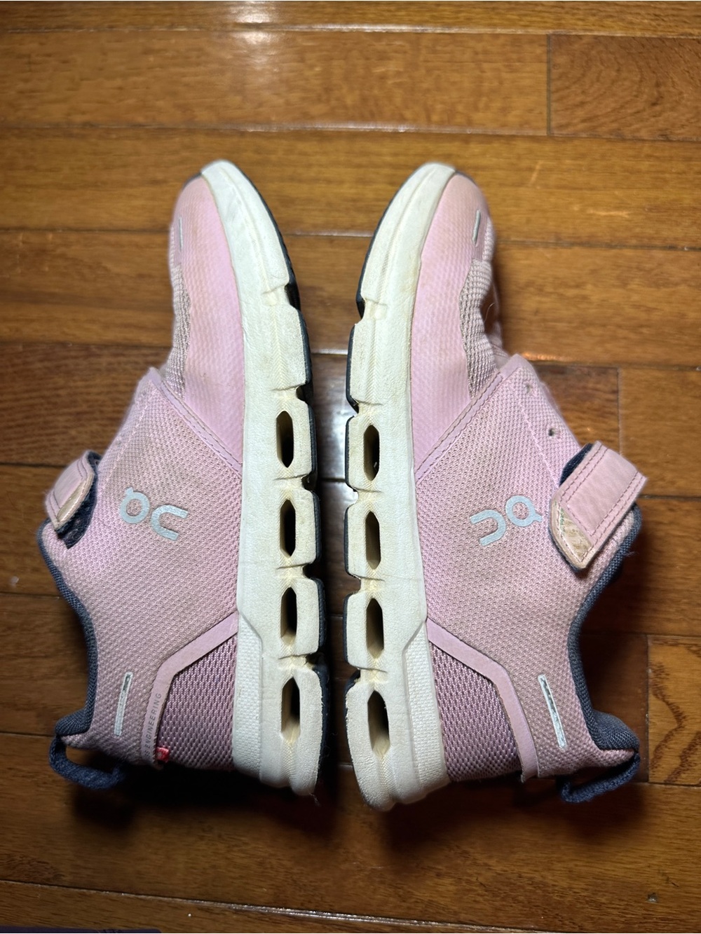 On Cloud Play Shoes Girls Size 2 Kids Zephyr Pink White Sneakers - Picture 5 of 8
